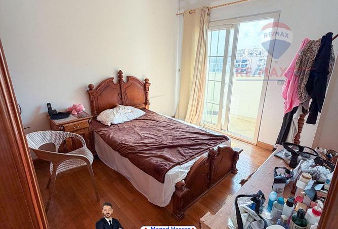 8233870 - Property Image 2