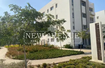 Duplex - 4 Bedrooms - 4 Bathrooms for sale in The Residences - Hyde Park - New Cairo City - Cairo