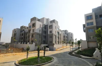 Apartment - 2 Bedrooms - 2 Bathrooms for sale in Palm Hills Village Gate - South Investors Area - New Cairo City - Cairo