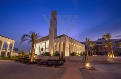 فيلا - 6 غرف نوم - 4 حمامات للبيع في فيلدج ويست - كمبوندات الشيخ زايد - الشيخ زايد - الجيزة