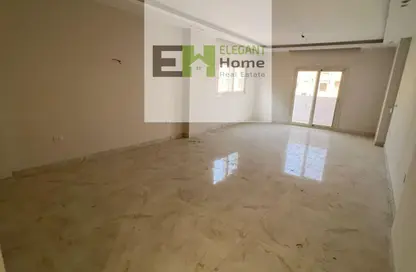 Apartment - 3 Bedrooms - 3 Bathrooms for rent in South Lotus - El Lotus - New Cairo City - Cairo
