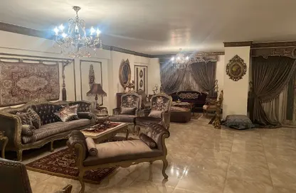 Apartment - 4 Bedrooms - 3 Bathrooms for sale in 1st Zone - Nasr City - Cairo