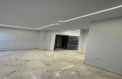 Apartment - 3 Bedrooms - 2 Bathrooms for sale in Mohamed Naguib Axis - Abou El Houl - New Cairo City - Cairo