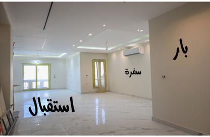 iVilla - 4 Bedrooms - 4 Bathrooms for sale in Mountain View Hyde Park - 5th Settlement Compounds - The 5th Settlement - New Cairo City - Cairo