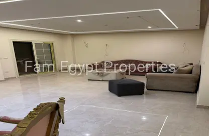 Apartment - 5 Bedrooms - 3 Bathrooms for sale in El Koronfel - The 5th Settlement - New Cairo City - Cairo