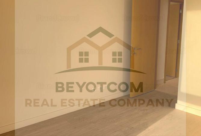 8402590 - Property Image 3