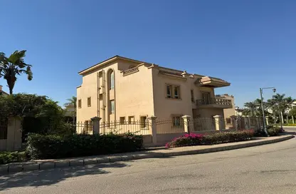 Villa - 5 Bedrooms - 5 Bathrooms for sale in Greens - 6th District - Sheikh Zayed City - Giza