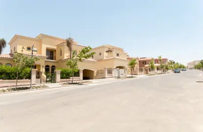 فيلا - 4 غرف نوم - 4 حمامات للبيع في اليفا - اب تاون كايرو - المقطم - القاهرة