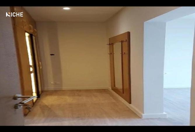 8278601 - Property Image 3