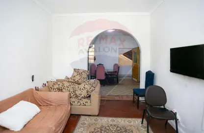 Apartment - 3 Bedrooms - 1 Bathroom for rent in Camp Chezar - Hay Wasat - Alexandria