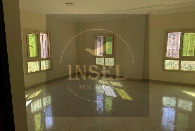 8242916 - Property Image 2