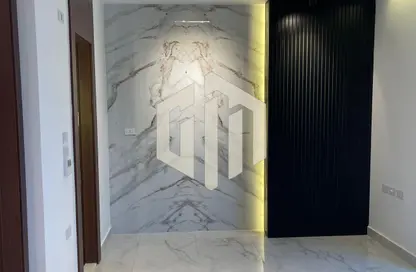 مساحات مكتبية - استوديو - 2 حمامات للايجار في ديستريكت 5 - كمبوندات التجمع الخامس - التجمع الخامس - مدينة القاهرة الجديدة - القاهرة