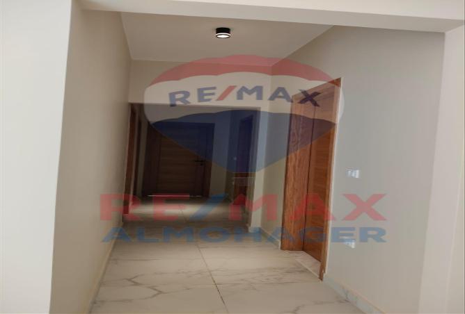 8027563 - Property Image 3