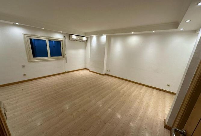 8429607 - Property Image 3