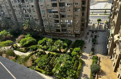 Apartment - 3 Bedrooms - 2 Bathrooms for sale in Zahraa Al Maadi St. - Degla - Hay El Maadi - Cairo