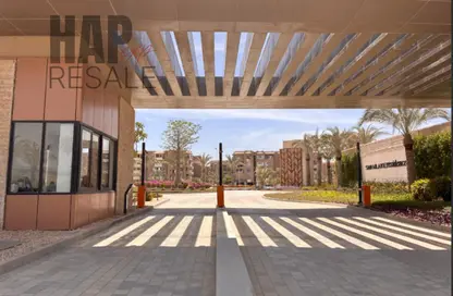 Apartment - 3 Bedrooms - 3 Bathrooms for sale in Swan Lake Residence - 5th Settlement Compounds - The 5th Settlement - New Cairo City - Cairo