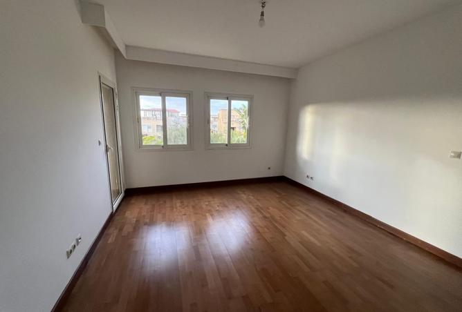 8024866 - Property Image 2