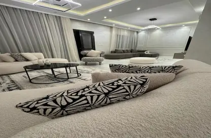 شقة - 3 غرف نوم - 3 حمامات للايجار في ايستاون - كمبوندات التجمع الخامس - التجمع الخامس - مدينة القاهرة الجديدة - القاهرة