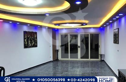 شقة - 3 غرف نوم - 3 حمامات للايجار في المندرة - حي ثان المنتزة - الاسكندرية