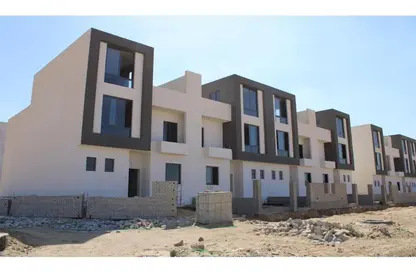 Townhouse - 4 Bedrooms - 4 Bathrooms for sale in Lake West - Sheikh Zayed Compounds - Sheikh Zayed City - Giza