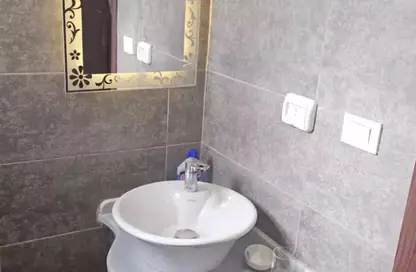 Chalet - 2 Bedrooms - 2 Bathrooms for sale in Ras Al Hekma - North Coast