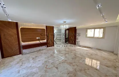 Apartment - 3 Bedrooms - 3 Bathrooms for sale in Jeddah St. - Mohandessin - Giza