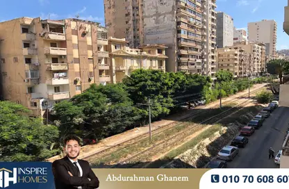شقة - 3 غرف نوم - 2 حمامات للبيع في سبورتنج - حي شرق - الاسكندرية