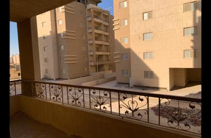 Apartment - 3 Bedrooms - 2 Bathrooms for sale in Abou El Houl - New Cairo City - Cairo
