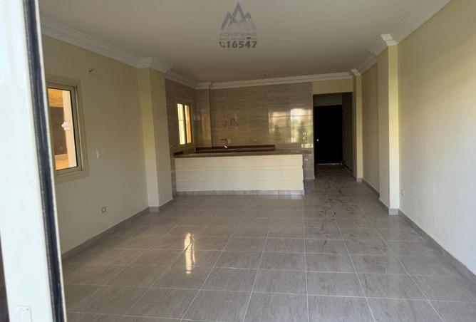 8037042 - Property Image 2