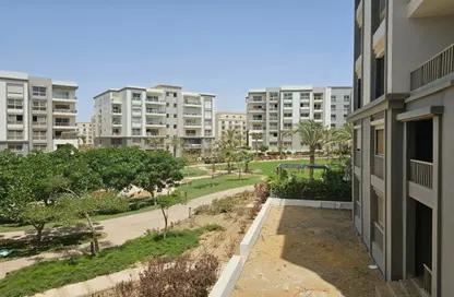 Apartment - 3 Bedrooms - 3 Bathrooms for sale in Hyde Park - 5th Settlement Compounds - The 5th Settlement - New Cairo City - Cairo