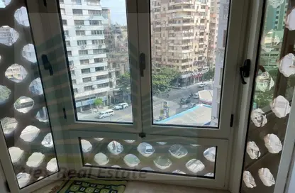 شقة - 3 غرف نوم - 2 حمامات للايجار في شارع ابو قير - جليم - حي شرق - الاسكندرية