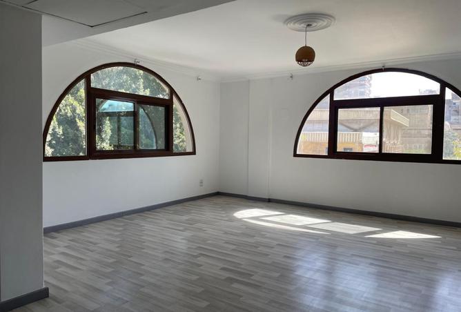 8177581 - Property Image 2