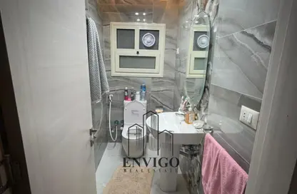 Apartment - 3 Bedrooms - 2 Bathrooms for sale in Univ and Schools Area - 5th Settlement Compounds - The 5th Settlement - New Cairo City - Cairo Apartment - 3 Bedrooms - 2 Bathrooms for sale in Univ and Schools Area - 5th Settlement Compounds - The 5th Settlement - New Cairo City - Cairo