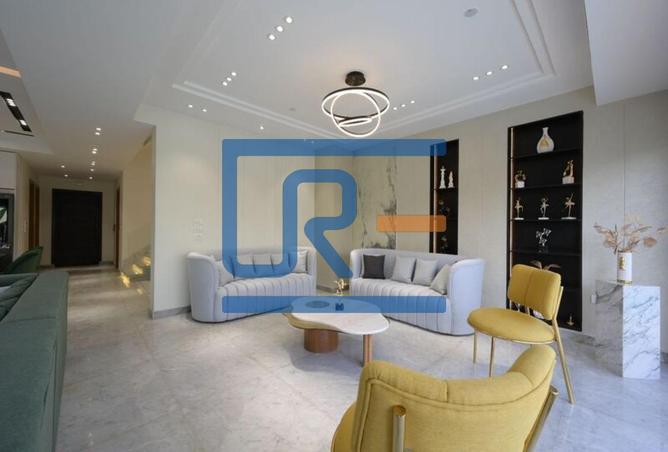 8062382 - Property Image 2