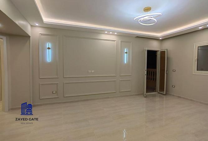 8452683 - Property Image 2