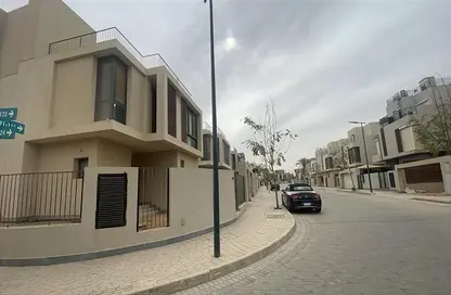 فيلا - 3 غرف نوم - 5 حمامات للبيع في سوديك ايست - الحي السادس - هليوبوليس الجديدة - القاهرة