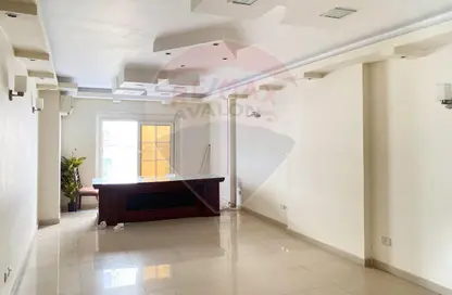 Office Space - Studio - 1 Bathroom for sale in Zezenia - Hay Sharq - Alexandria