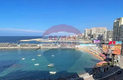 Apartment - 2 Bedrooms - 2 Bathrooms for sale in Al Geish Road - Glim - Hay Sharq - Alexandria