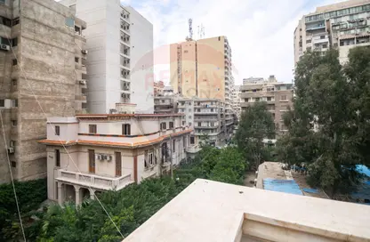 دوبلكس - 4 غرف نوم - 3 حمامات للبيع في شارع عبد السلام عارف - جليم - حي شرق - الاسكندرية