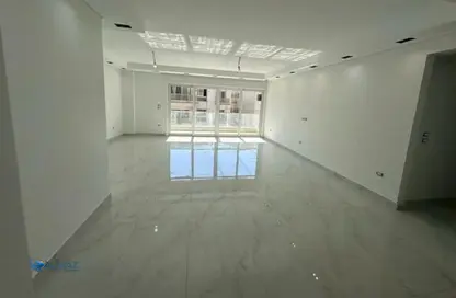 Apartment - 3 Bedrooms - 2 Bathrooms for sale in Mountain View iCity - 5th Settlement Compounds - The 5th Settlement - New Cairo City - Cairo