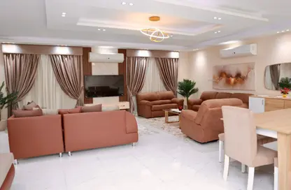 Villa - 4 Bedrooms - 4 Bathrooms for rent in Madinaty - Cairo