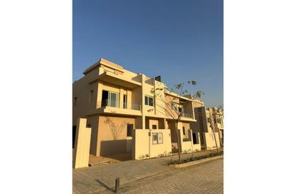 فيلا - 4 غرف نوم - 4 حمامات للبيع في تاونى - طريق مصر اسكندرية الصحراوي - الجيزة