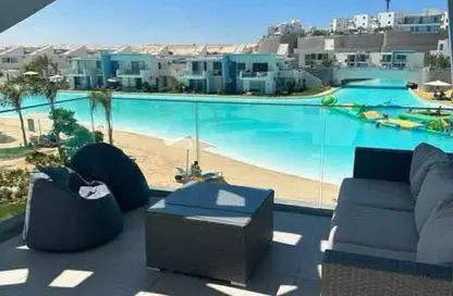 Chalet - 2 Bedrooms - 3 Bathrooms for sale in Azha North - Ras Al Hekma - North Coast