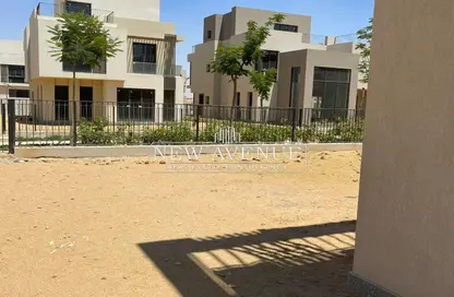 فيلا - 3 غرف نوم - 4 حمامات للبيع في سوديك ايست - الحي السادس - هليوبوليس الجديدة - القاهرة