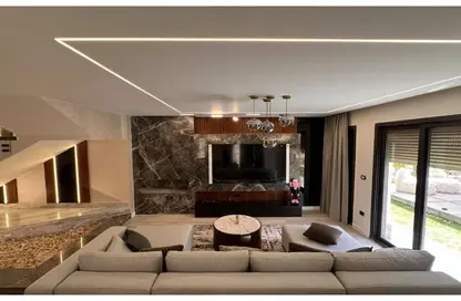 Villa - 3 Bedrooms - 4 Bathrooms for sale in Sodic East - 6th District - New Heliopolis - Cairo