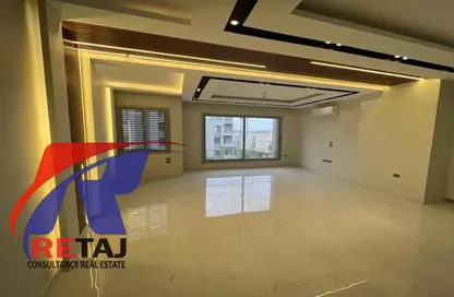 شقة - 2 غرف نوم - 2 حمامات للايجار في كمبوند فيلدج جاردن القطامية - كمبوندات التجمع الخامس - التجمع الخامس - مدينة القاهرة الجديدة - القاهرة
