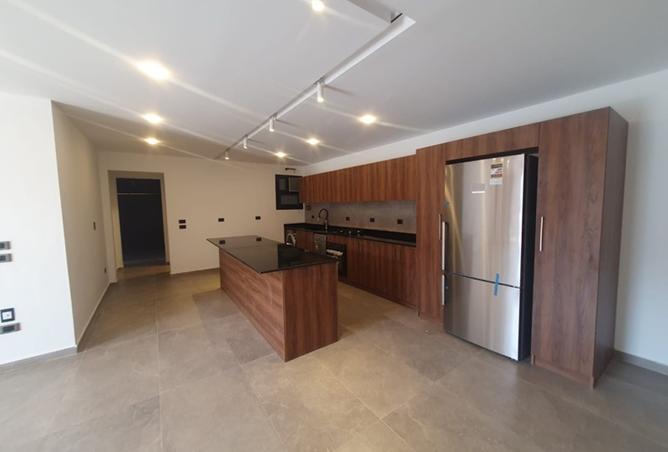 8206430 - Property Image 2