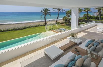 Villa - 6 Bedrooms - 6 Bathrooms for sale in Almaza Bay - Qesm Marsa Matrouh - North Coast