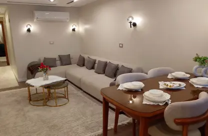 شقة - 3 غرف نوم - 3 حمامات للايجار في شارع محي الدين أبو العز - المهندسين - الجيزة