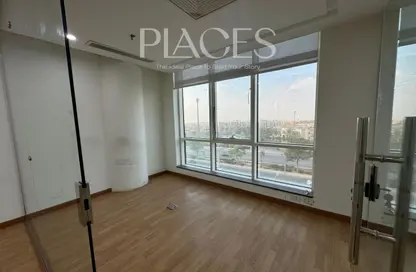 مساحات مكتبية - استوديو - 2 حمامات للايجار في شارع ال ٩٠ الجنوبي - شارع التسعين الجنوبي - التجمع الخامس - مدينة القاهرة الجديدة - القاهرة